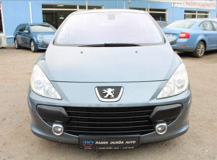 Peugeot - 307
