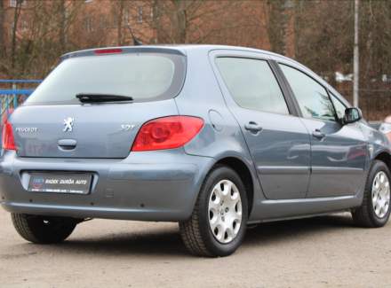 Peugeot - 307