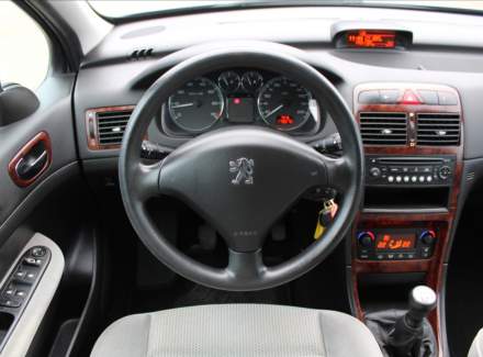 Peugeot - 307