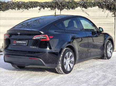 Tesla - Model Y