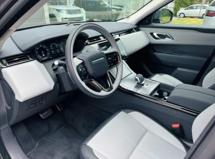 Land Rover - Range Rover Velar