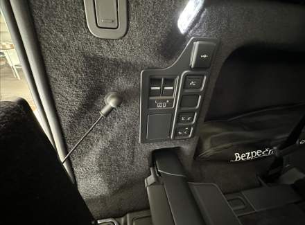 Land Rover - Discovery