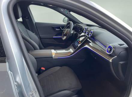 Mercedes-Benz - C-class