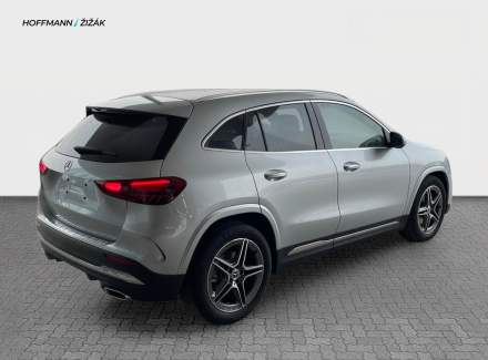 Mercedes-Benz - GLA