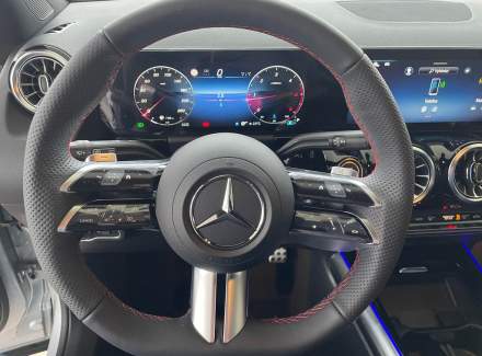 Mercedes-Benz - GLA