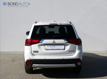 Mitsubishi - Outlander