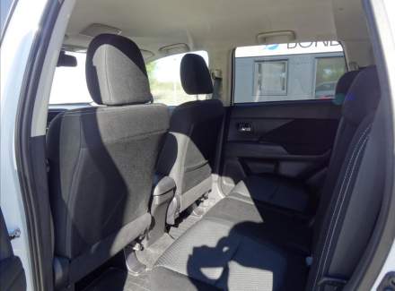 Mitsubishi - Outlander