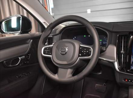 Volvo - V90