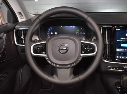 Volvo - V90