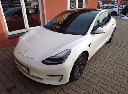Tesla - Model 3