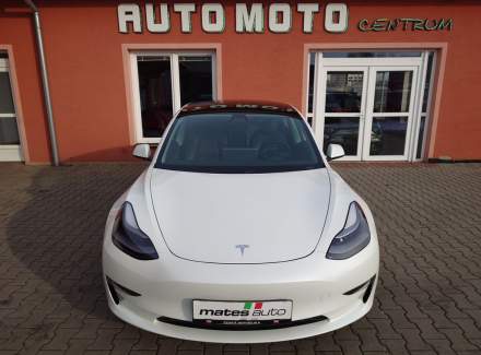 Tesla - Model 3