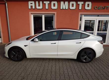 Tesla - Model 3