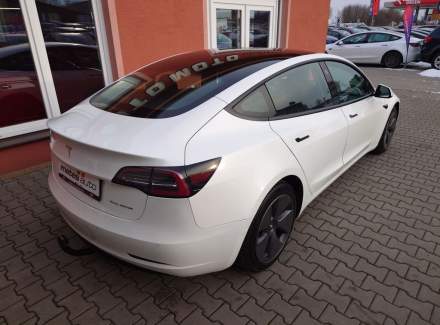 Tesla - Model 3