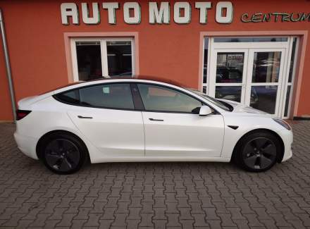 Tesla - Model 3