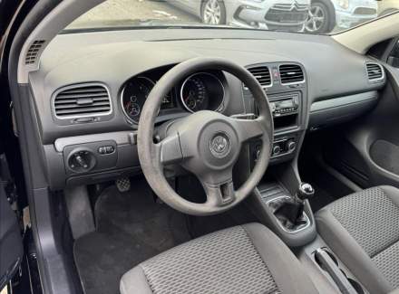 Volkswagen - Golf