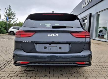 Kia - Cee'd