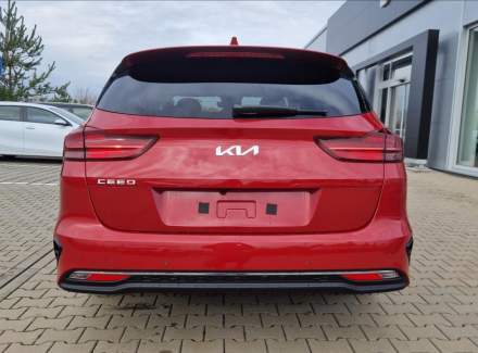 Kia - Cee'd