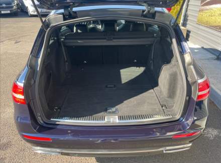 Mercedes-Benz - E-class