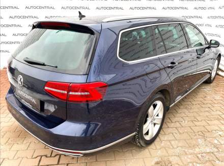 Volkswagen - Passat