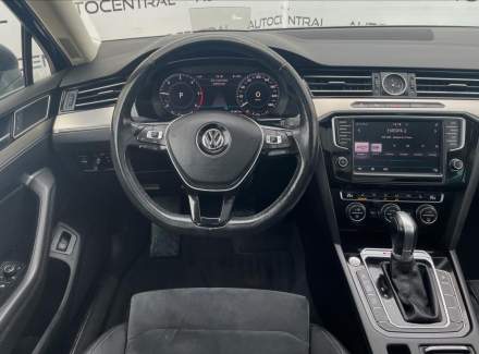 Volkswagen - Passat