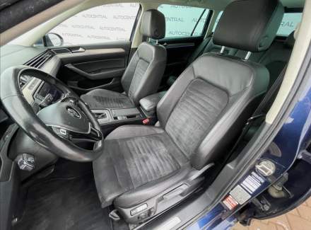 Volkswagen - Passat