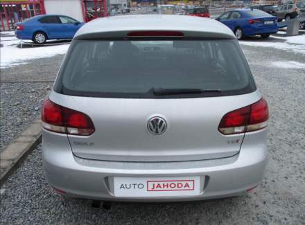 Volkswagen - Golf