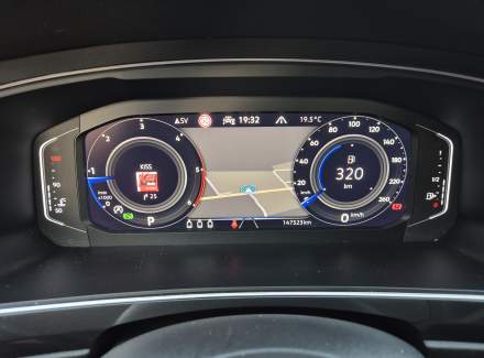 Volkswagen - Tiguan 2.0 TDI (200 Hp) SCR 4MOTION DSG