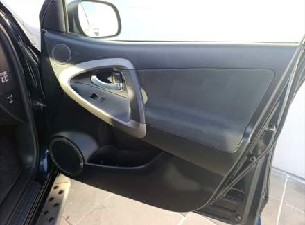 Toyota - RAV 4