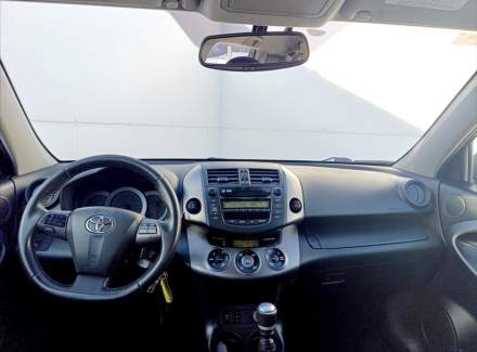 Toyota - RAV 4