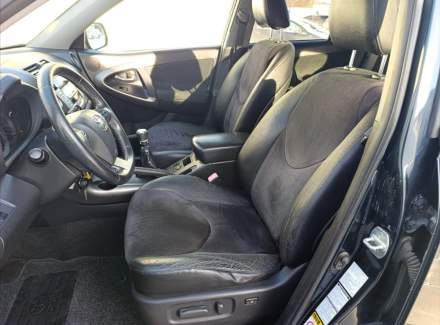 Toyota - RAV 4