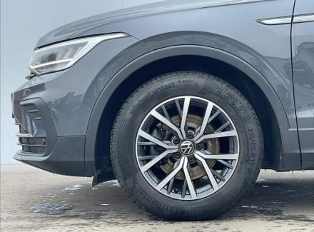 Volkswagen - Tiguan