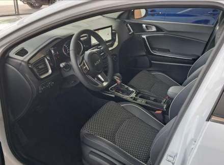 Kia - XCeed
