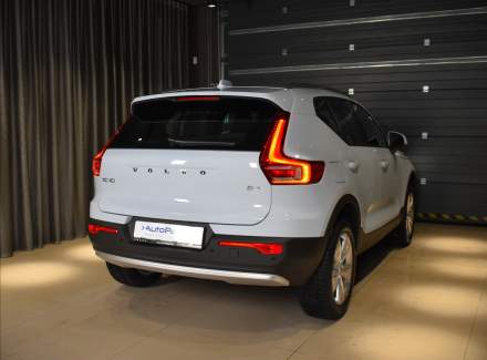 Volvo - XC40