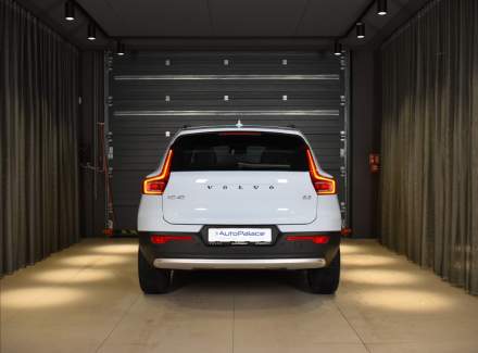 Volvo - XC40