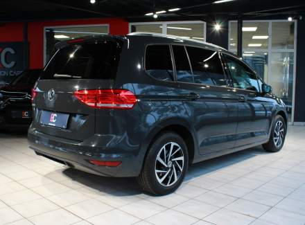 Volkswagen - Touran