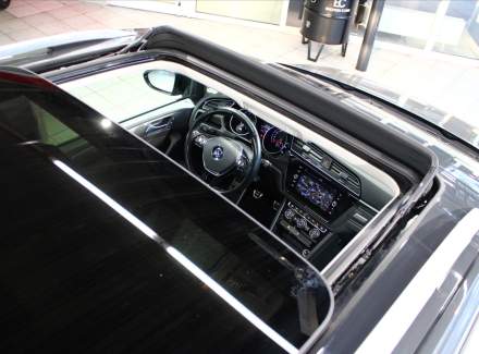 Volkswagen - Touran