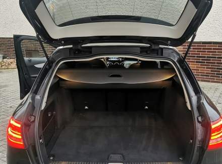 Mercedes-Benz - C-class