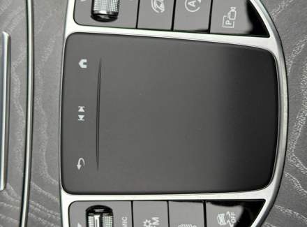 Mercedes-Benz - E-class