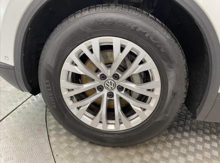 Volkswagen - Touareg