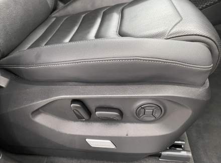 Volkswagen - Touareg