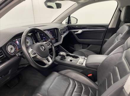 Volkswagen - Touareg