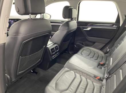 Volkswagen - Touareg