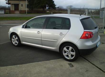 Volkswagen - Golf