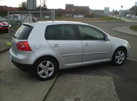 Volkswagen - Golf