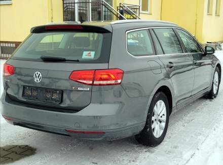 Volkswagen - Passat
