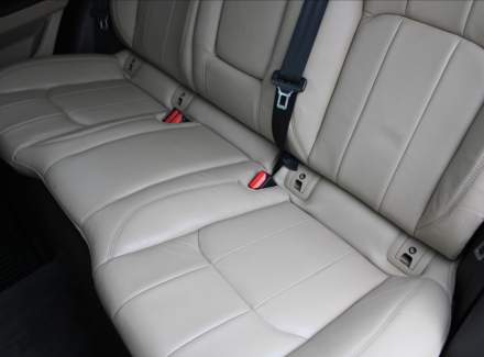 Land Rover - Range Rover Evoque