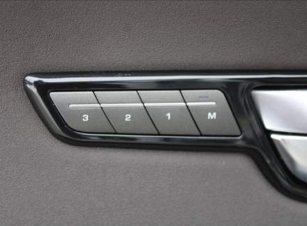 Land Rover - Range Rover Evoque