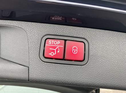 Mercedes-Benz - E-class