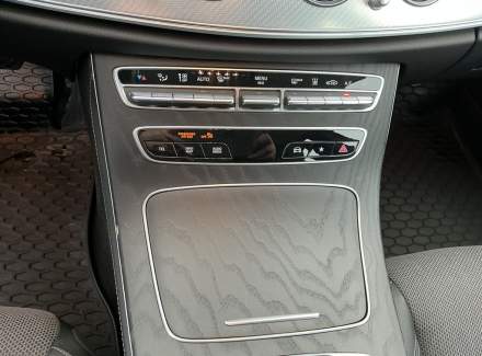 Mercedes-Benz - E-class