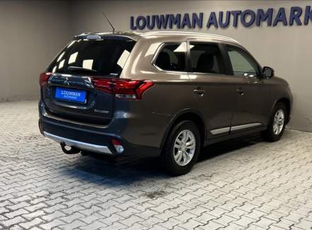 Mitsubishi - Outlander